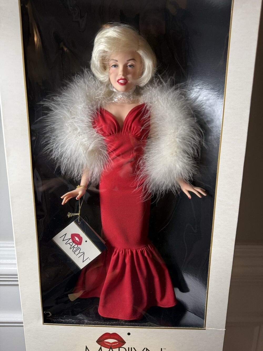1983 World Doll Marilyn Monroe 18” Celebrity Series #71890 Red Gown Box
